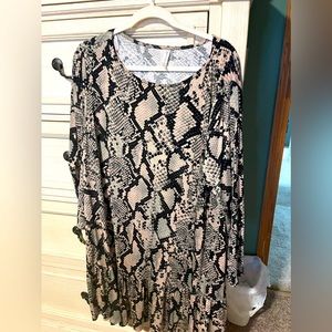 Long sleeve midi dress